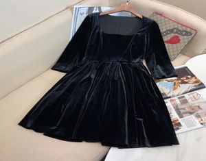 2021 Autumn Black Velvet WOmen Dress Designer Square Collar 34 Sleeves Vestidos De Festa Milan Runway Dresses Womens 930036304508