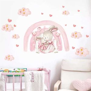 Decoração de parede Aquarela Cartoon Rabbit Rosa nuvens de arco -íris adoram adesivos de parede para crianças quarto garotas decoração de decoração de berçário de berçário Decalques de parede de coelho D2405284nui