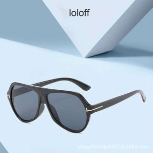 TF Tom Sunglasses 고급 패션 야외 디자이너 여름 여성 클래식 편광 트렌디 한 큰 프레임 여성 새로운 다각형 Tshaped 남성 및 패션 포드 Versa