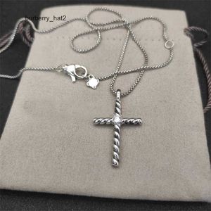 Retro dy necklace designer accessories cross pendant womens necklace classic moissanite man chain with pendant long cable wire fashion jewelry