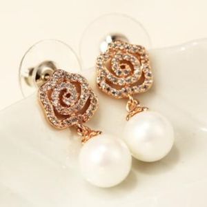 Hot Sale Rose Gold Plated Flower Drop Earrings Korean Pearl Dangle Earrings Fashion Crystal Earrings Vintage Jewelry Accessories 273T