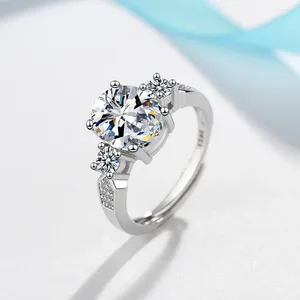 Anéis de cluster Moda Moda Cristal de zircão redondo de cor de prata feminino