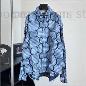 Mężczyzn Casual Shirts Designer 2024 European Station Spring Fashion Brand and Women INS All Letter Plaid Loose Long Inteved Płaszcz Z888 7etq