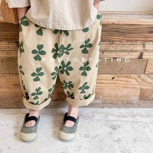 Trousers 2023 New Childrens Casual Pants Girls Fashion Flower Print Back Palace Pants Childrens Loose Trousers Retro Boys Pants Autumn Clothing Y240527