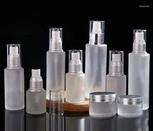 Bottiglie di stoccaggio 50pcs 20g 30g 50 g Vervato barattolo di maschera crema opaca 40 ml 60ml80ml in vetro Essence bottiglia di lozione per profumo pompa spray packaging cosmetico