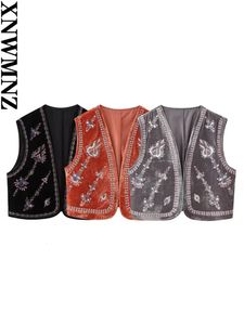 XNWMNZ Womens Fashion Beaded Embroidered Velvet Vest Women Ethnic Style Versatile Female Chic Waistcoat 240527