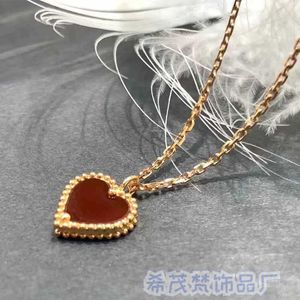 Top Grade Luxury Fanjia High Version Love Love Agate Rose Gold Gold Gold S925 Sterling Silver Classic Cleart em forma de coração Pingente Chain Set