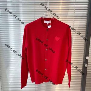 Högkvalitativa män Kvinnor Designer Sweaters CDGS Play Sweater Knit Commes Casual Men Sweatshirt des Badge Garcons hoodie Red Heart Long Slevee Cardigan Embroid 475