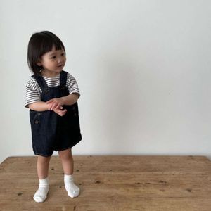Korean 2024 Summer Fashion Baby Clothes Denim Solid Suspender Trousers randig bomullst-shirt Spädbarnsflickor Outfits L2405