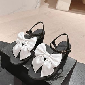 Slingbacks Open Open Ladies Culla Culla RIBAND SANDALS SANDALS Designer retrò tacchi piatti da bowknot Scivola