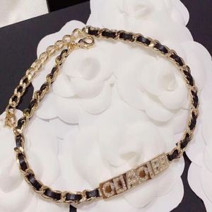 Fashion Choker korta halsband för kvinnor svart läder rep kort designer halsband älskare smycken gåva med flanellväska 295c