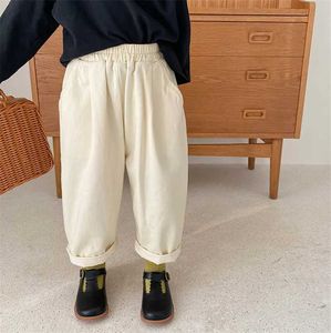Pantaloni in stile coreano Spring Boys and Girls pantaloni casual solidi unisex Mashion pantaloni per tutta la partita per abiti per bambini Y240527