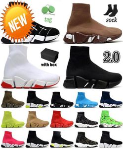 Med Box Original Speed ​​2 0 Mens Womens Socks Shoes Deisgner Graffiti Triple Simple Black Brown Naken Sticking Boots Winter Vint2191752