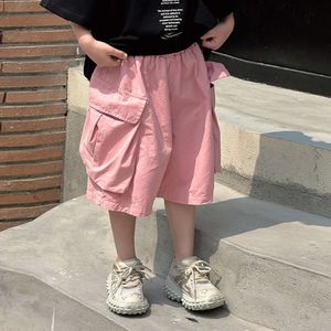 Детская одежда для мальчиков 2024 Лето Новые модные свободные грузовые брюки корейский стиль сплошной цвет повседневные шорты L2405