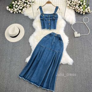 Fashion set womens Hong Kong style strapless camisole two-piece set high waisted slimming A-line pleated skirt for summer
