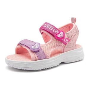 Toppsäljande designer flickor sandaler sommar blandad färg antislippery stora barn sport casual skor andas öppen tå barn strand 5956658