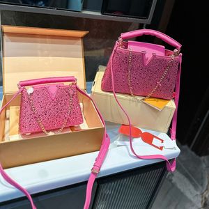 Kobiety luksusowe Capuinines 24SS Diamentowa torebka Blingbling pełna diamentowej torby na powierzchnię luksusu i szlachetnych pojemność może wystarczyć na codzienną ulicę 27 cm/20 cm