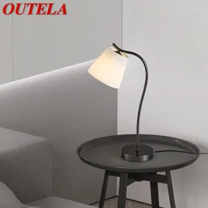 Table Lamps OUTELA Contemporary Brass Lamp LED Creative Simple Desk Light For Home Living Room Bedroom Bedside Decorate