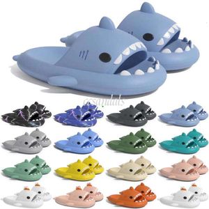 2024 Gratis fraktdesigner Shark Slides One Sandal Slipper For Gai Sandals Pantoufle Mules Men Women toffles Trainers Flip Flops Sandles Color3