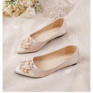 Champagne Satin pontudo sapatos femininos pérolas círculos diamante diamante sexy casamento bradesmaid baile para sapatos de senhora 306l