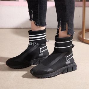 Popular 2019 Winter Oreo MidLong Stretch Speed Trainers Letters Sneakers Men Women Outsoor Casual Shoes Warm Socks Shoes Ankle Bo6989162