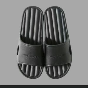 Тапочки летние мужчины женщины в помещении Eva Cool Soft Bond Sandals Trend Trend Luxury Slides Дизайнерские легкие пляжные туфли домашние тапочки 767567