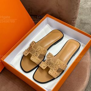 Top Luxury Shoes Classic Designer Shoes Women's Flat Slippers Handmade Diamond Leather Spring And Summer Casual Fashion Women's Shoes With Original Box Packaging.