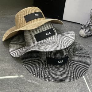 Designer Beach Hat Fashion Straw Hats For Womens Summer Grass Braid Luxury Luxury Mens Summer Large Brimmed Hat Bob Vacation Sunhats Casquettes