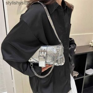 Shoulder Bags Fashionable womens shoulder bag underarm pleated saddle solid messenger wallet homeless handbag H240528