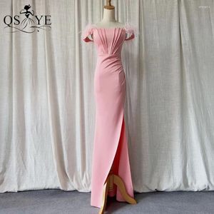 Party Dresses Ostrich Pink Long Prom Dress Off Shoulder Ruched Bodice Sexig Split Gown Stretch Satin Girl Blush Evening Bridesmaid