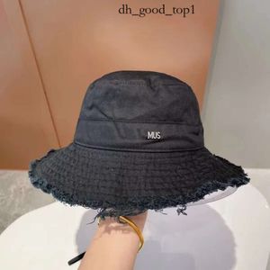 Designer Bucket Hat Brim Wide For Women Luxury Vacation Beach Hat Sun Preven Evite Jacquemeus Hat Hat Designer de luxo masculino e feminino Black Fisherman Hat jacquemis Hat 311