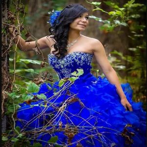 2019 New Royal Blue Sweet 16 Quinceanera Dresses Sweetheart Pärlade broderi Tiers Ruffles kjol Bollklänning Princess Long Prom Dresses 283V