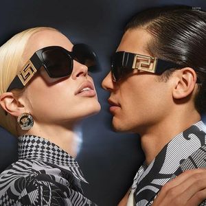 Солнцезащитные очки Негабаритные квадратные женщины 2022 Мода Большие рамки солнечные очки для мужчин ретро зонбрил Дамы металлический логотип 277м