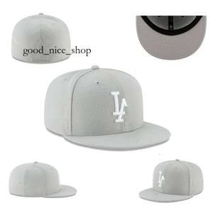 EAR HAP HATS Cap Męskie Baseball Baseballowe czapki Klasyczny czarny kolor Hip Hop Chicago Sport Pełny zamknięty design czapki baseballowe Chapeau 00e5