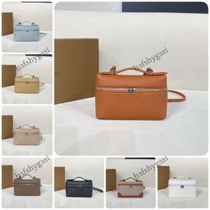 Top Quality Designer Brand Lunch Box Bag For Office Worker Student Fashion Cosmetic Makeup Bags Women Leather Canvas Luxury Classic Handbags Crossbody Tote230626