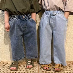 Hose Frühling Herbst Kids Jeans Jungen Mode All-Match Wide-Bein-Hosen Mädchen Soft Casual Denimhose Y240527