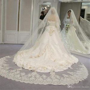 2022 REAL Foton Högkvalitativ 2 Tiers Blusher Cover Face Cathedral Shining Sequined Lace Wedding Veil med Comb New Bridal Veil 294J