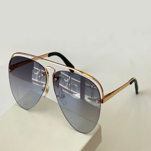 Summer Gold Pilot Grease Solglasögon för kvinnor 1213 Grå lutningslins Runway Frame Fashion Design Glasögon UV 400 ögonkläder med ruta 243q