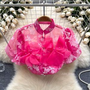 Camicia a maglia di prospettiva unica e di nicchia per donne francese fiore tridimensionale con borchie con bolla con bollate versatili