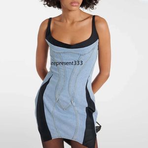 Designer klänning street trendsättare kontrasterande denim 2024 sommar ny oregelbunden hem inslagna höft rem kort kjol för kvinnor