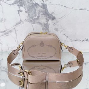 Shoulder Bags Crossbody Bag Handbags purse Women Shoulder Bags Gold Metal Parts Genuine Leather Zipper Closure Solid Color P Purse Lady 272S