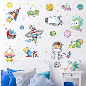 壁の装飾スペース宇宙飛行士漫画の壁ステッカーキッズルーム宇宙宇宙惑星ロケット船の装飾的な壁の壁画はD240528