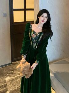 Sukienki na co dzień Zielony aksamitne sukienka na imprezę z długim rękawem żeńska vintage kwiatowa elegancka kwadratowa szyja francuskie urodziny Patchwork Prom