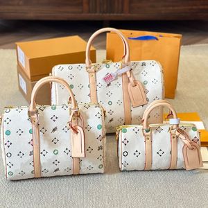 24SS Мужские и женские универсальные роскошные дизайнерские дизайнеры Keepall Presbyopia Travel Bag Сумка мешка аэропорта Сумка женская сумочка сумка для пакеты с мешком кросс -куб.