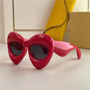 Nya mode solglasögon 40097 Special Design Color Lips Shape Frame Avant-Garde Style Crazy Intressant With Case 290G