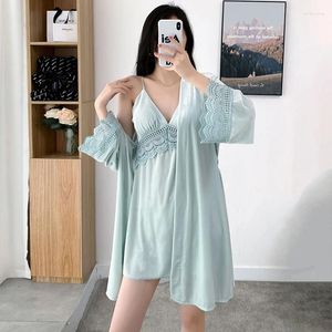 Women's Sleepwear Robe & Gown Sets Sexy V Neck Soft And Comfortable Velvet Warm Nightdress Home Wear Long Sleeve Robes Nightgown