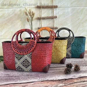 Totes Retro Bamboo Womens Bag Y2K Retro Daily Paradigm Leisure Handbag Master Design Womens Wrist Bag Totem Creative Plaza T240528