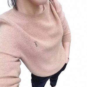 Designer Cashmere Sleeve Sweater - Women's Crew-neck loose crew-neck sweater i Everything with Y embroidered knit bottom jumper