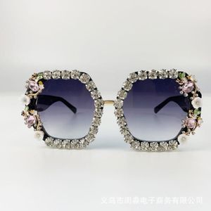 Solglasögon varumärkesdesign Handgjorda Rhinestone Square Fashion Glasses Women Blomma med Pearl Round Vintage Beach Party1 228G