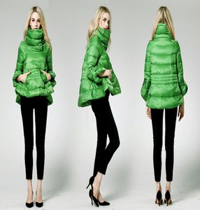 女性の新しい冬のファッショントレンドショートホワイトダックダウンジャケットアウォードプラスサイズケープタイプ軽量温かいハイカラーコットンパッド1652406